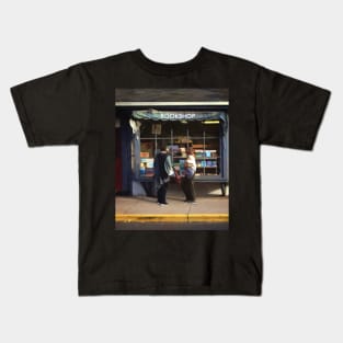 New Hope PA - Browsing By Bookstore Window Kids T-Shirt